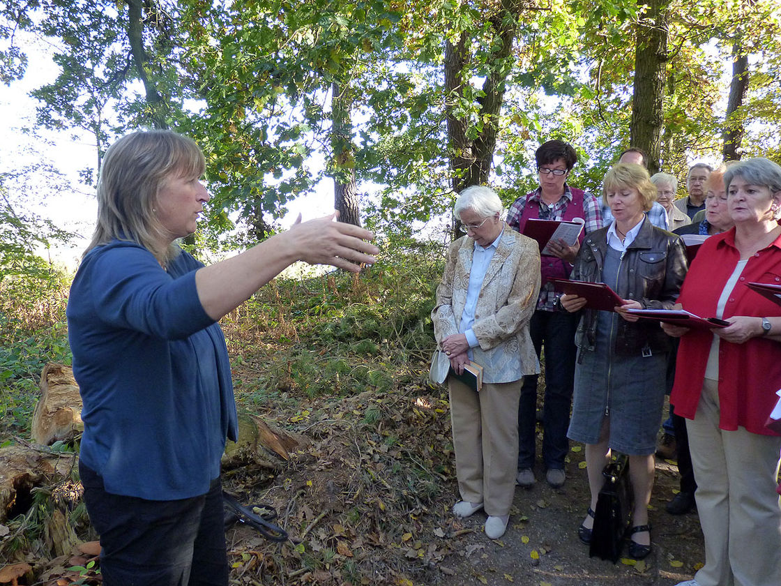 Einweihung der sieben Fußfälle im Oktober 2012 (Foto: Karl-Franz Thiede)